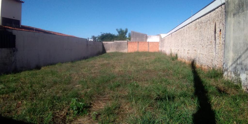 Terreno à venda, 381m² - Foto 1