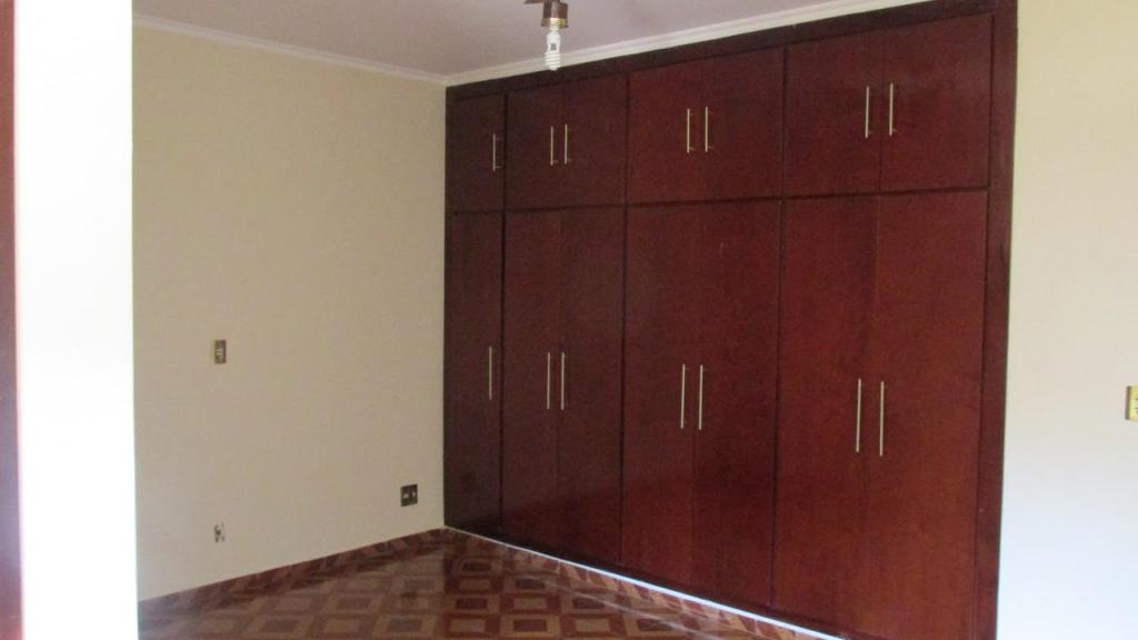 Casa à venda com 3 quartos, 329m² - Foto 26