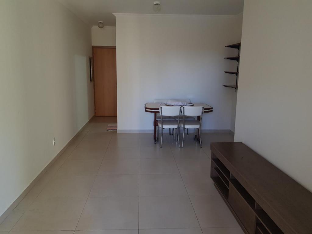 Apartamento à venda com 2 quartos, 68m² - Foto 5