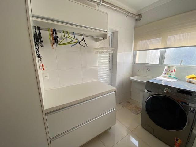 Apartamento à venda com 3 quartos, 264m² - Foto 5