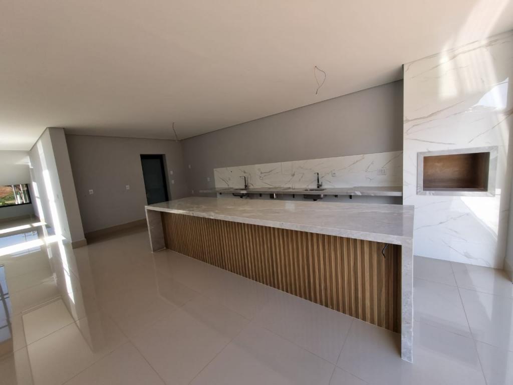 Casa de Condomínio à venda com 3 quartos, 340m² - Foto 4