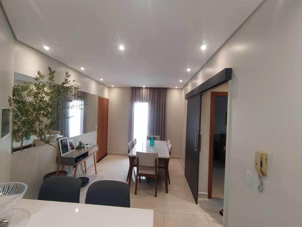 Apartamento à venda com 2 quartos, 68m² - Foto 10