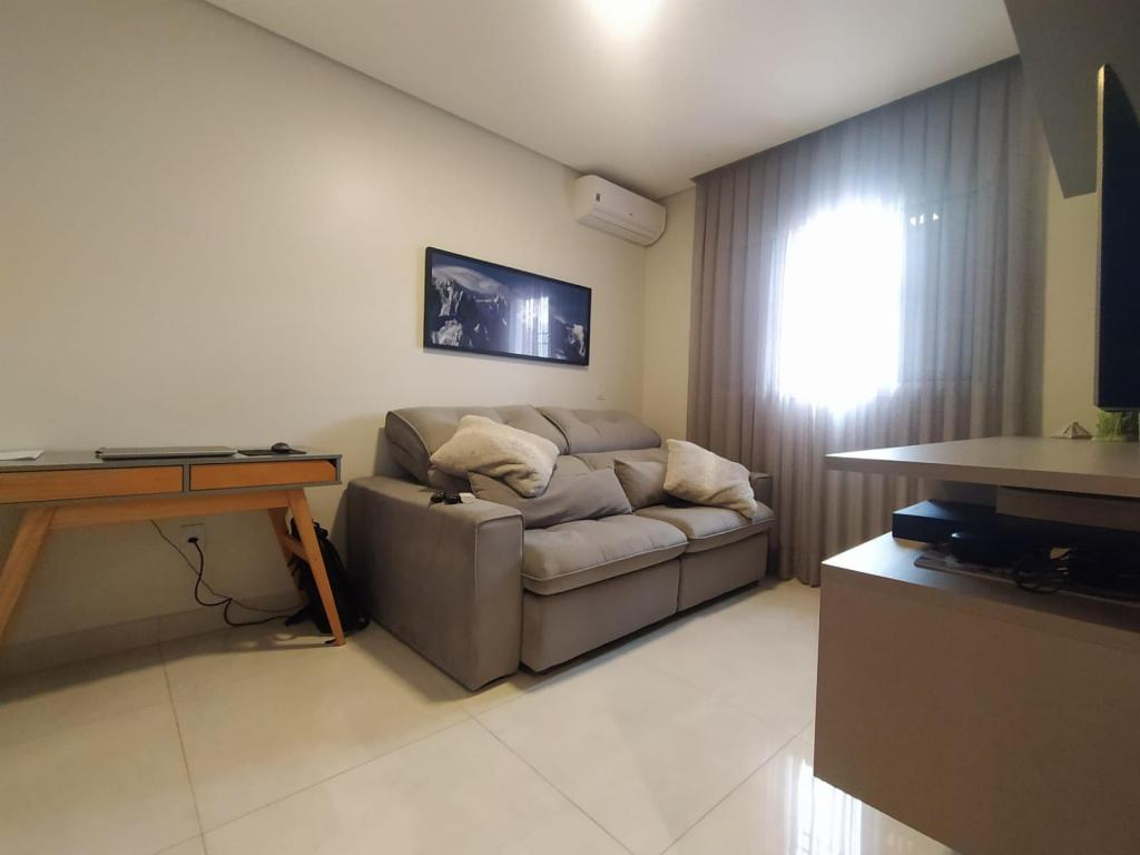 Apartamento à venda com 2 quartos, 68m² - Foto 1