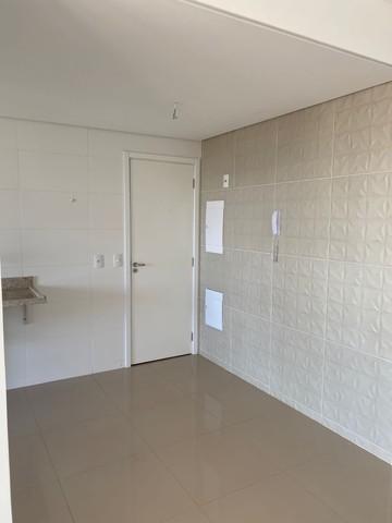 Apartamento à venda com 3 quartos, 131m² - Foto 4