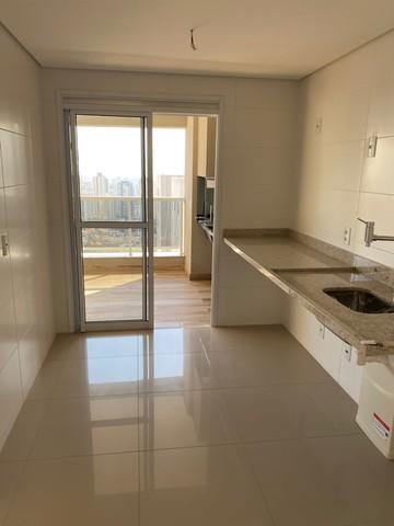 Apartamento à venda com 3 quartos, 131m² - Foto 17