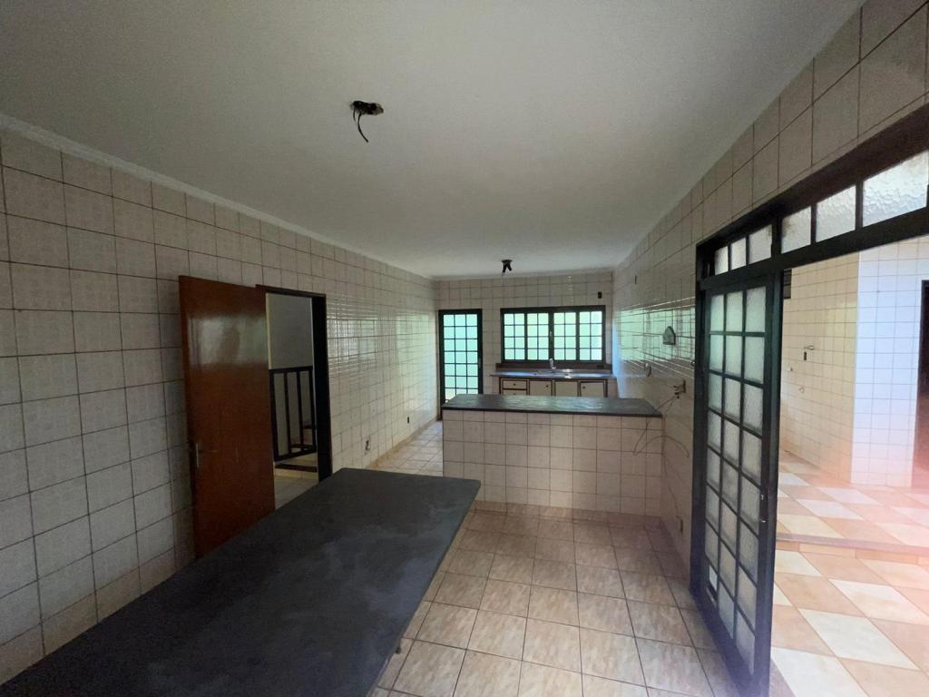 Casa à venda com 4 quartos, 255m² - Foto 12