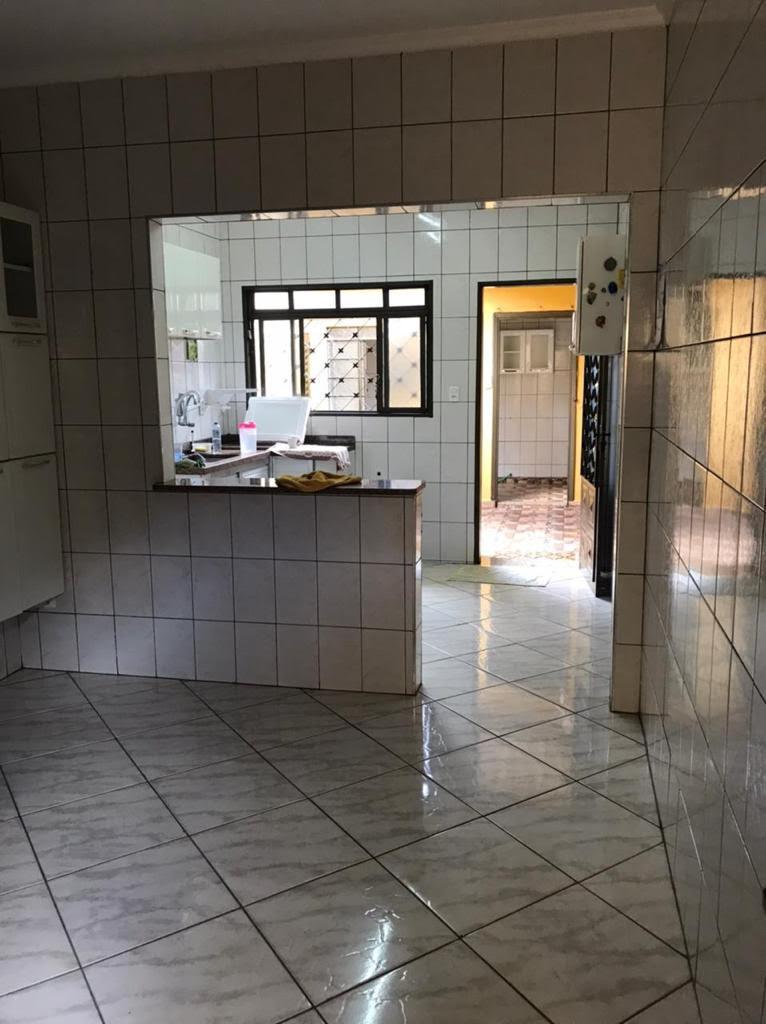 Casa à venda com 3 quartos, 130m² - Foto 2