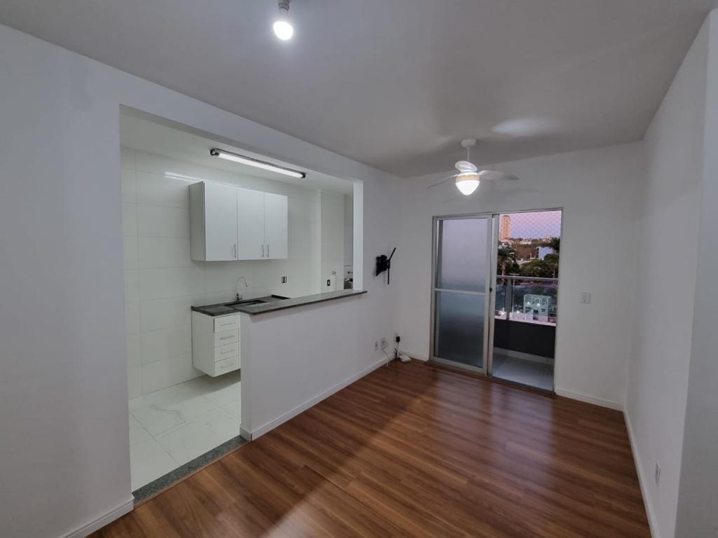 Apartamento à venda com 2 quartos, 56m² - Foto 1