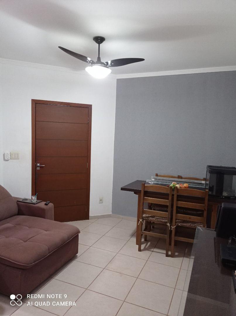 Casa à venda com 4 quartos, 130m² - Foto 1