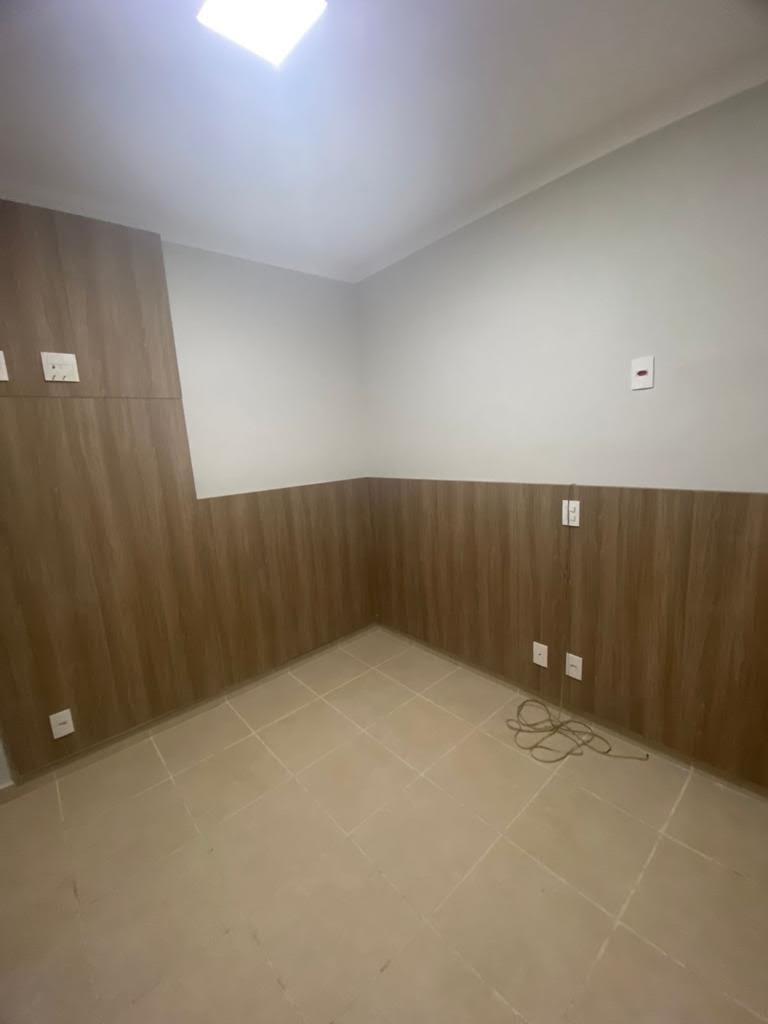 Apartamento à venda com 3 quartos, 71m² - Foto 2