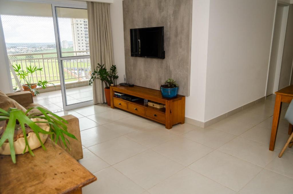 Apartamento à venda com 3 quartos, 105m² - Foto 1