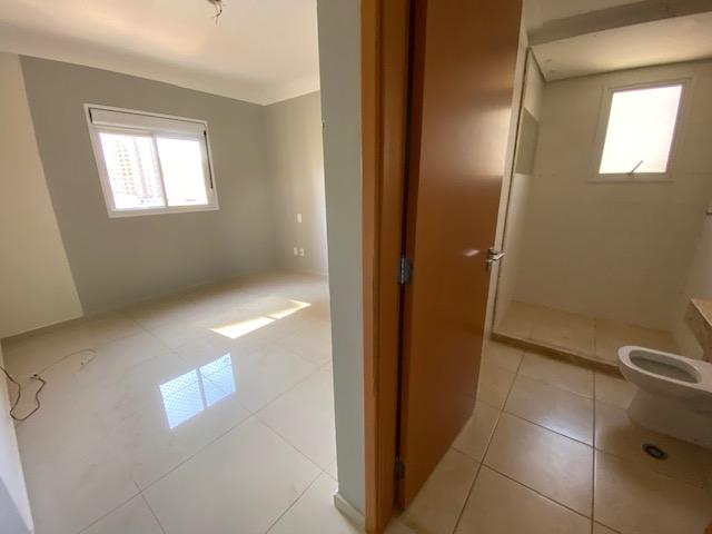 Apartamento à venda com 3 quartos, 135m² - Foto 7