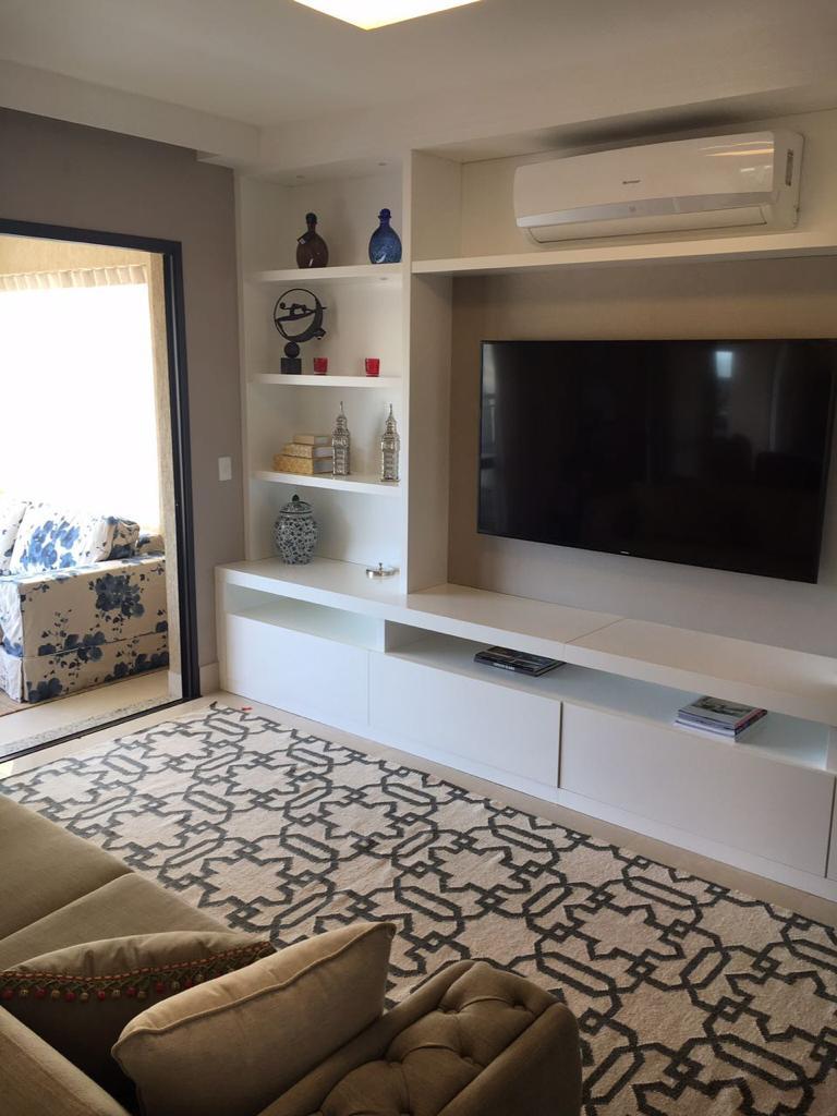 Apartamento à venda com 3 quartos, 168m² - Foto 2