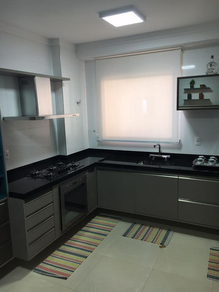 Apartamento à venda com 3 quartos, 168m² - Foto 6