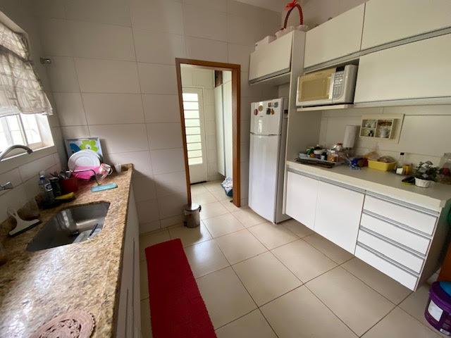 Casa à venda com 3 quartos, 180m² - Foto 7