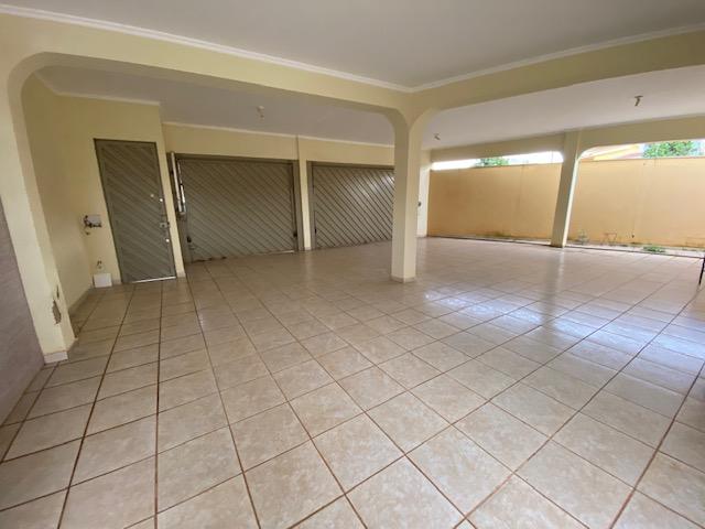 Casa à venda com 4 quartos, 391m² - Foto 3