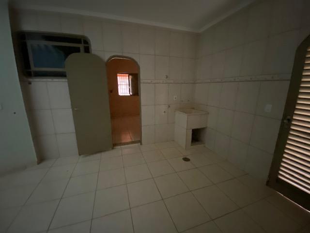 Casa à venda com 4 quartos, 391m² - Foto 11