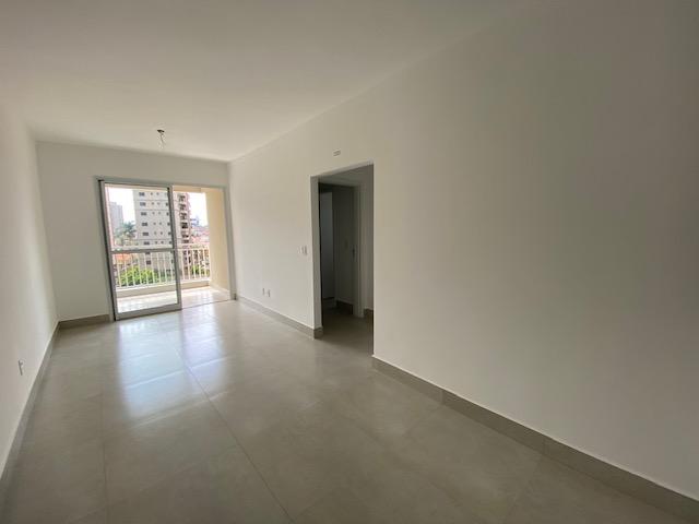 Apartamento à venda com 2 quartos, 67m² - Foto 1