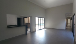 Casa à venda com 3 quartos, 215m² - Foto 2