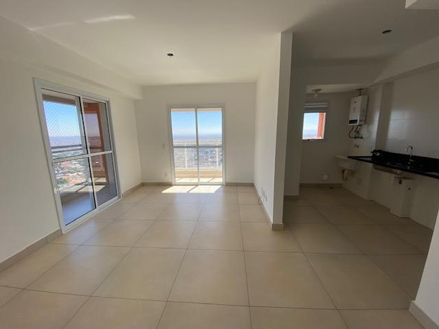 Apartamento à venda com 2 quartos, 69m² - Foto 1