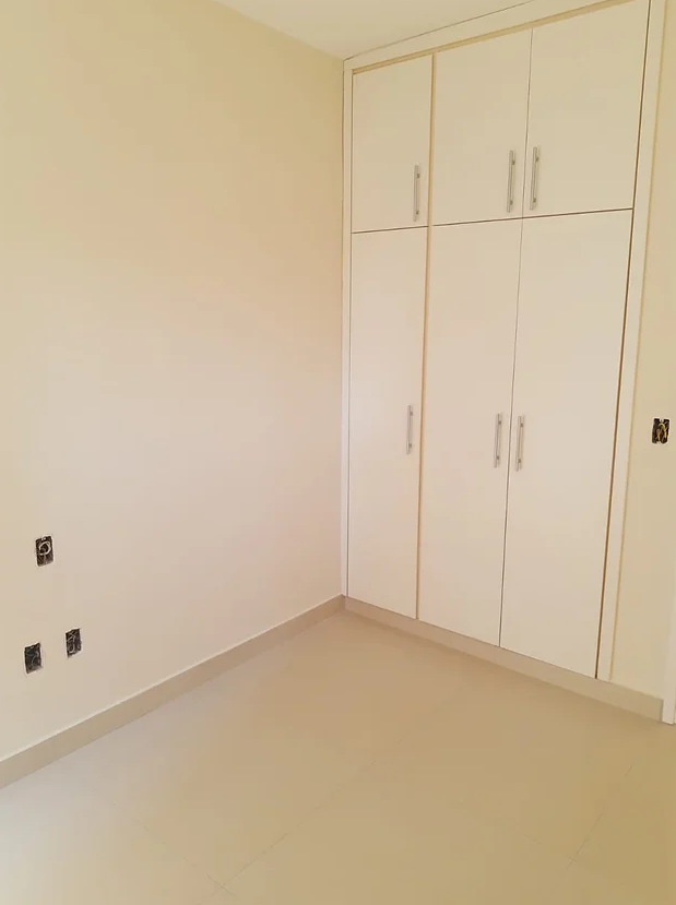 Apartamento à venda com 3 quartos, 96m² - Foto 2