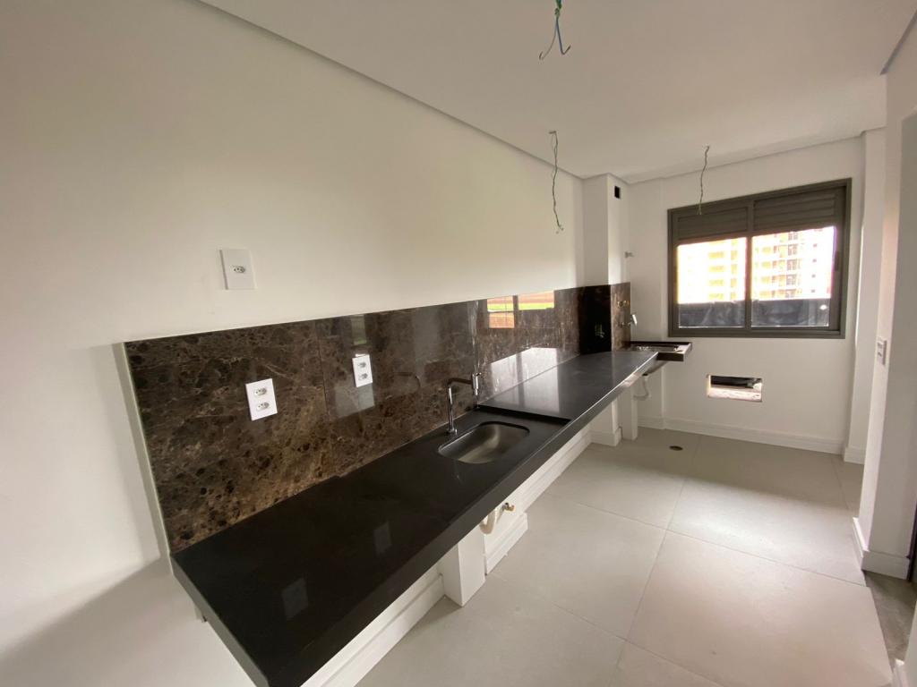 Apartamento à venda com 3 quartos, 111m² - Foto 9