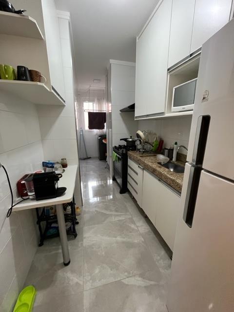 Apartamento à venda com 2 quartos, 76m² - Foto 2