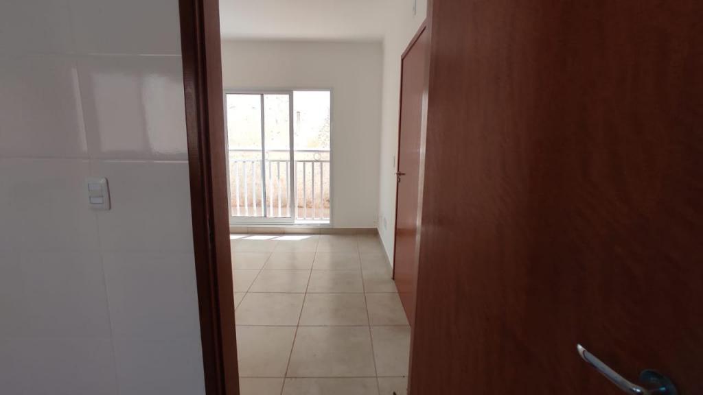 Apartamento à venda com 2 quartos, 50m² - Foto 4