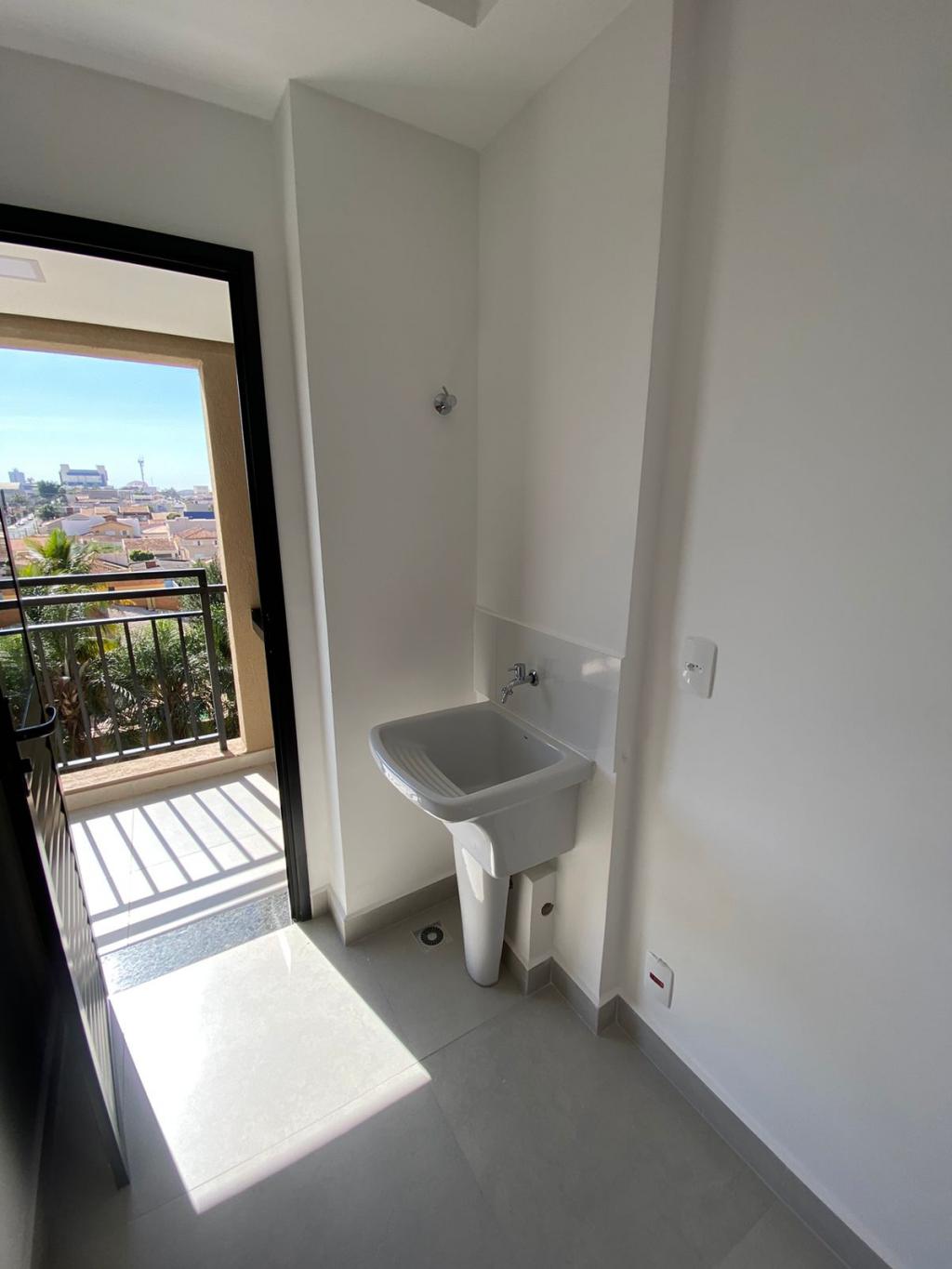 Apartamento à venda com 2 quartos, 62m² - Foto 15