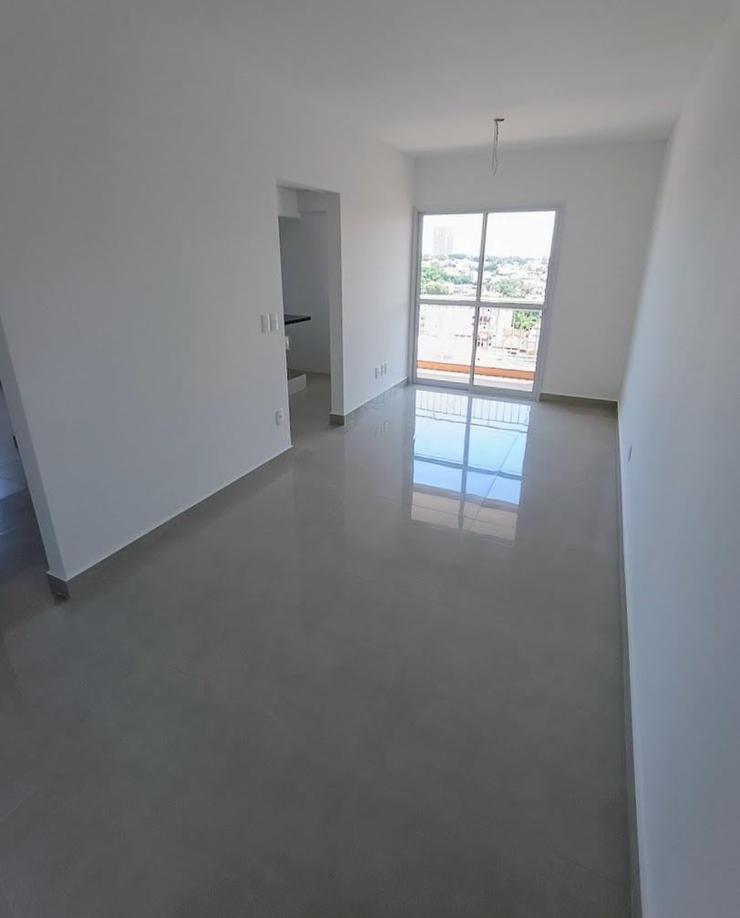 Apartamento à venda com 2 quartos, 67m² - Foto 3