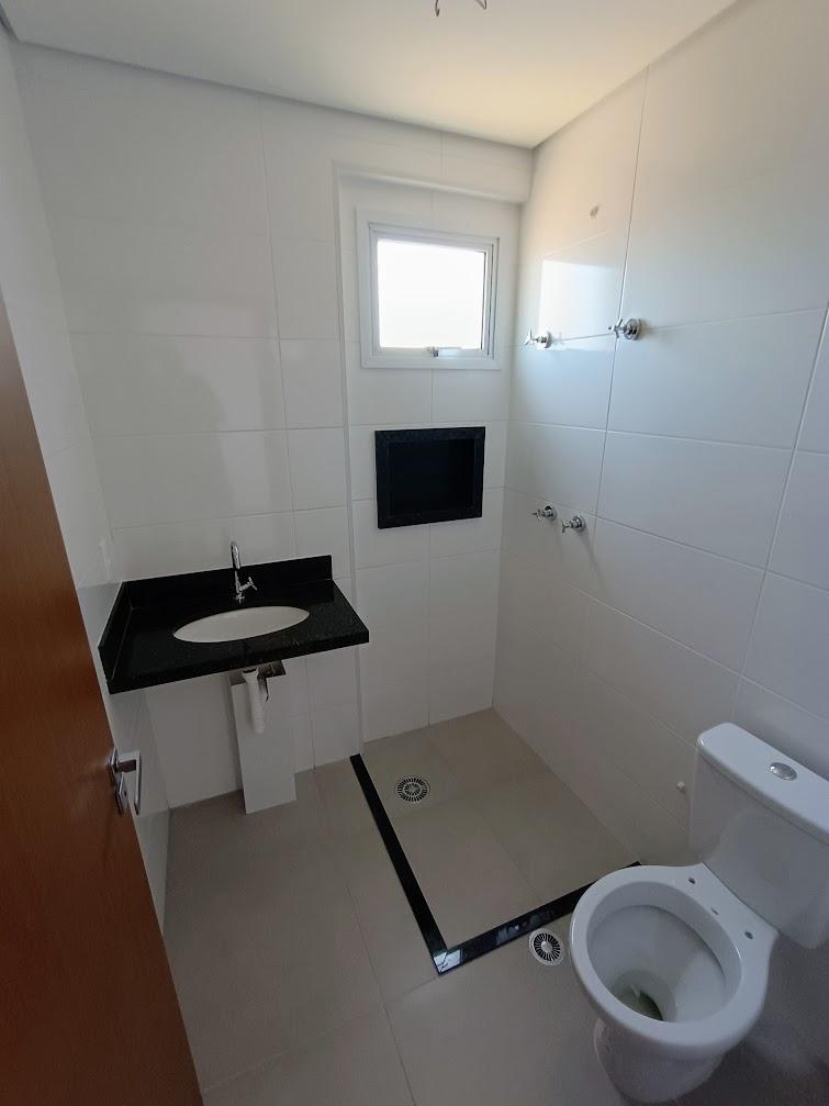 Apartamento à venda com 2 quartos, 67m² - Foto 11