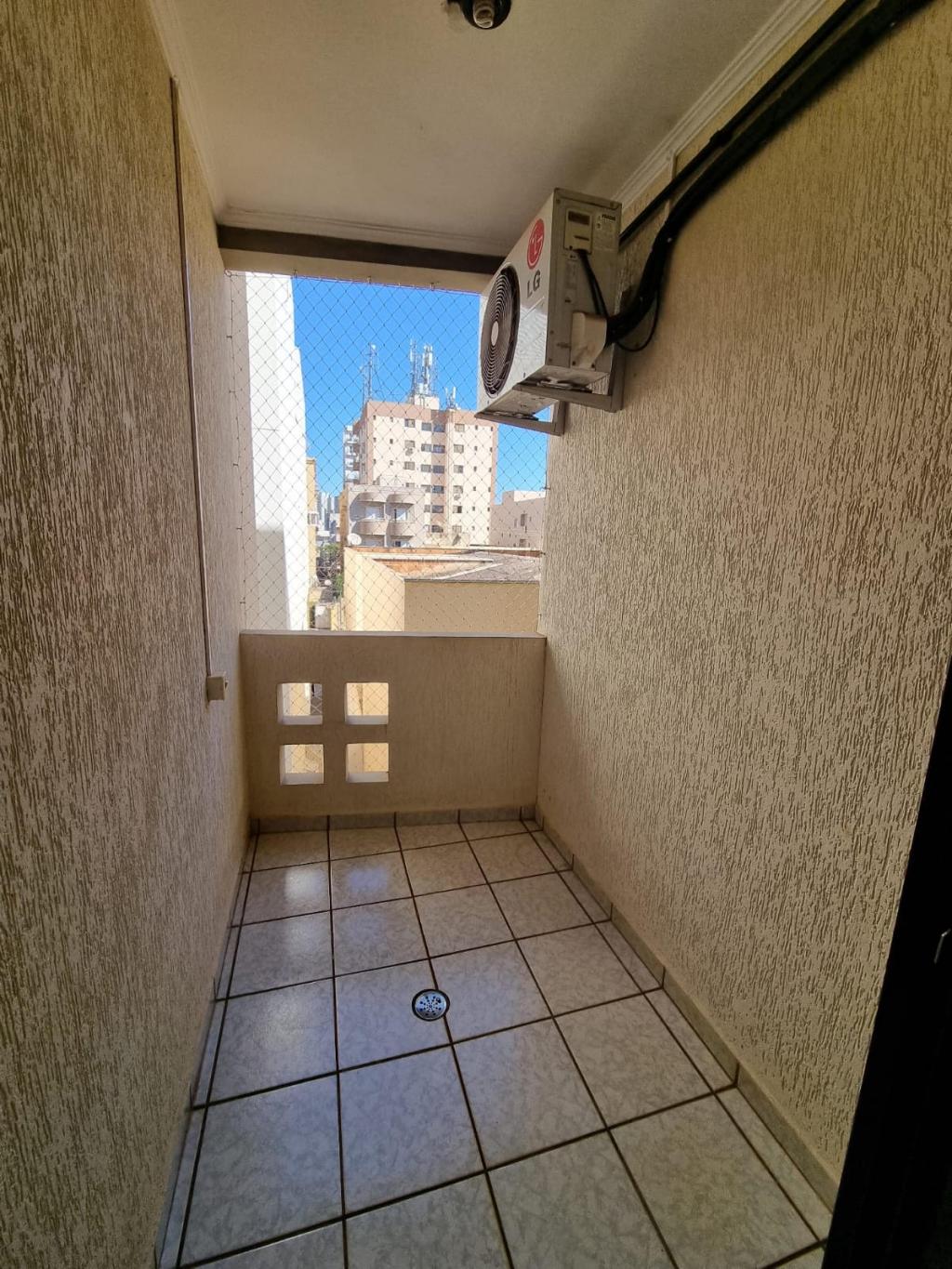 Apartamento à venda com 2 quartos, 65m² - Foto 8