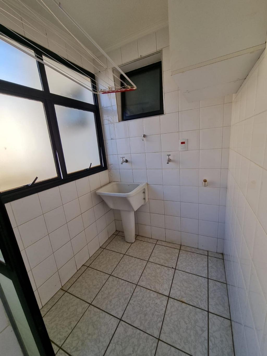 Apartamento à venda com 2 quartos, 65m² - Foto 9