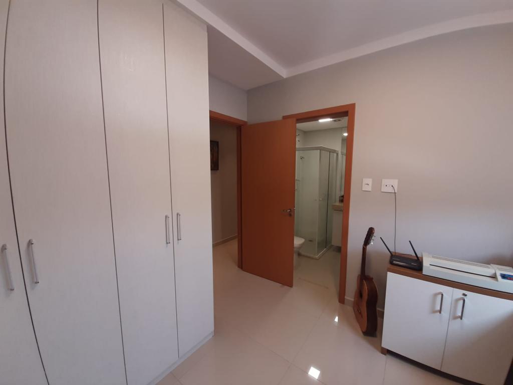 Apartamento à venda com 3 quartos, 114m² - Foto 11