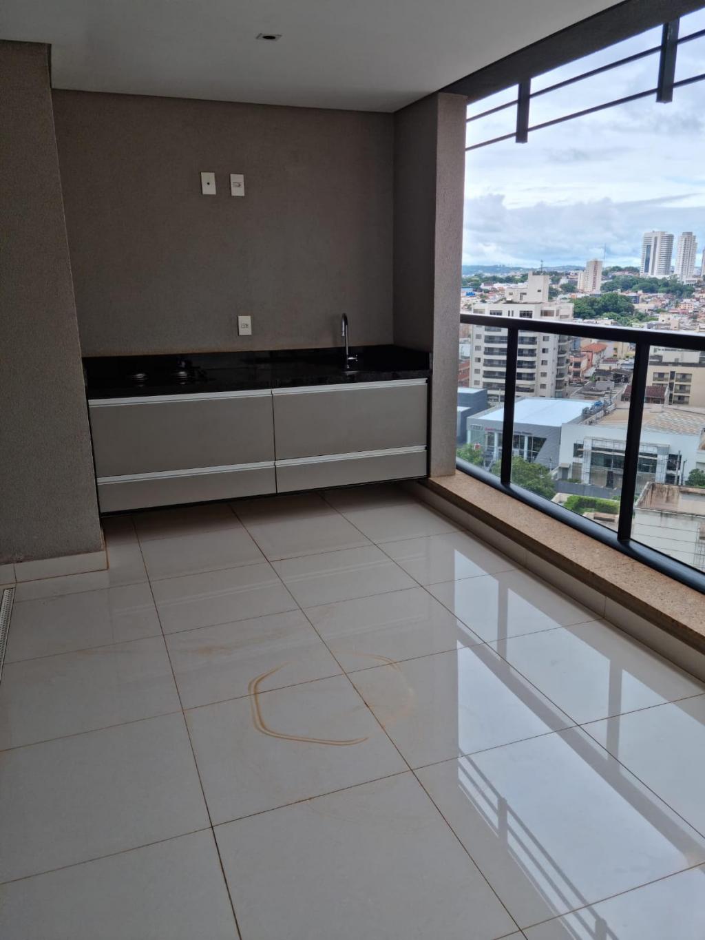 Apartamento à venda com 3 quartos, 167m² - Foto 1