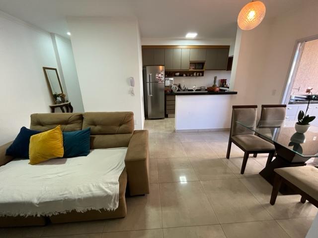 Apartamento à venda com 2 quartos, 79m² - Foto 1