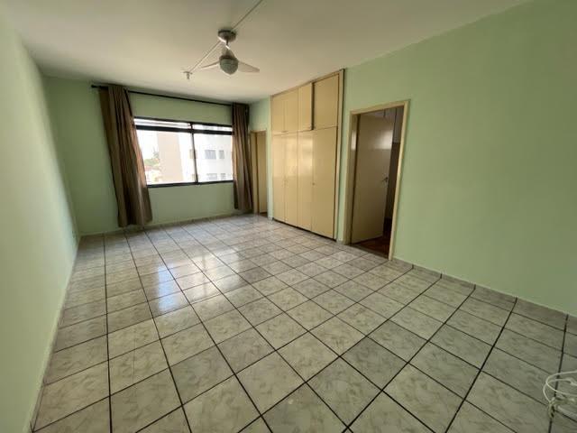 Apartamento à venda com 1 quarto, 34m² - Foto 1