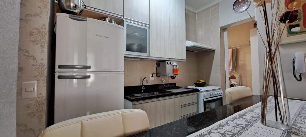 Apartamento à venda com 2 quartos, 65m² - Foto 4