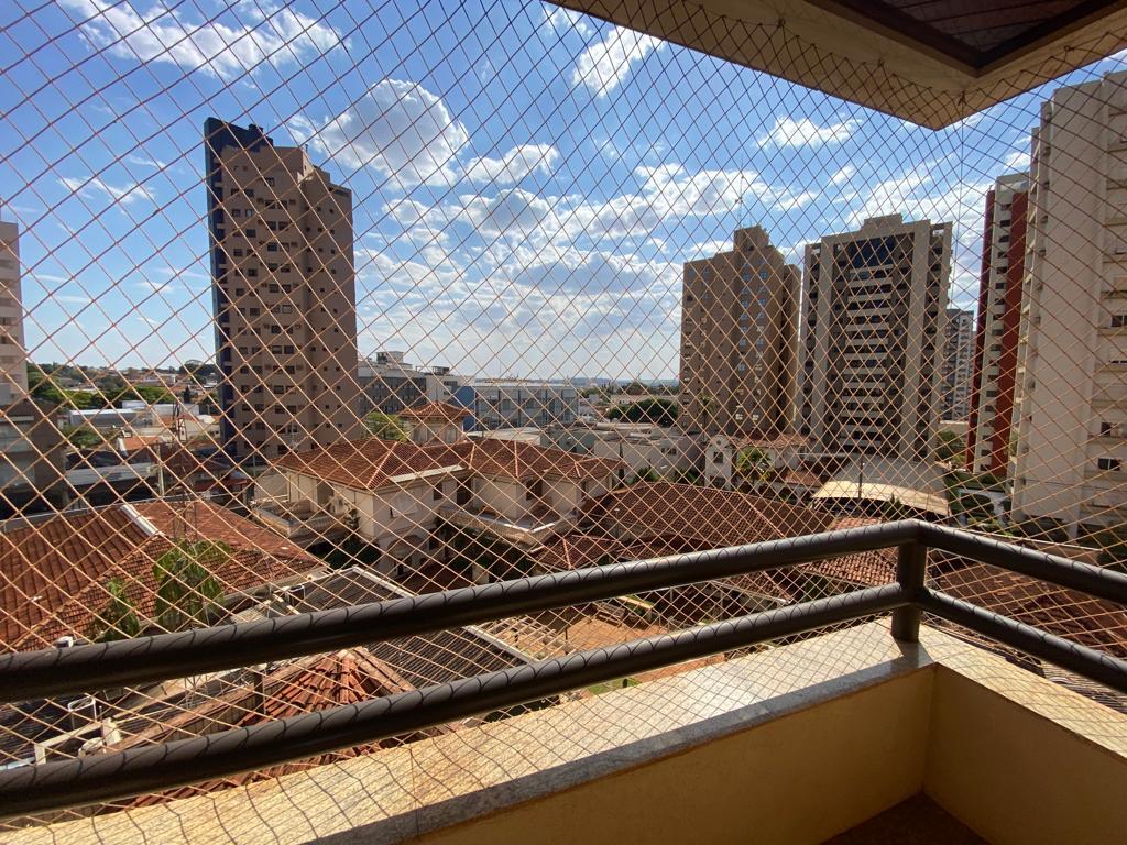 Apartamento à venda com 3 quartos, 185m² - Foto 3