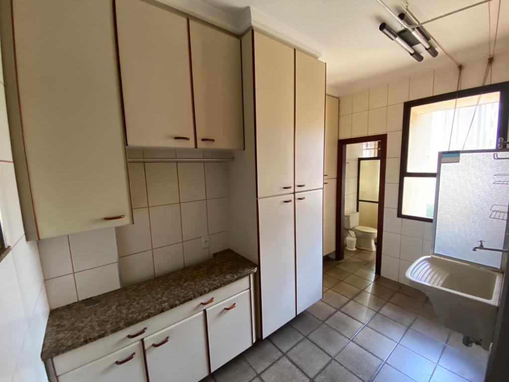 Apartamento à venda com 3 quartos, 185m² - Foto 10