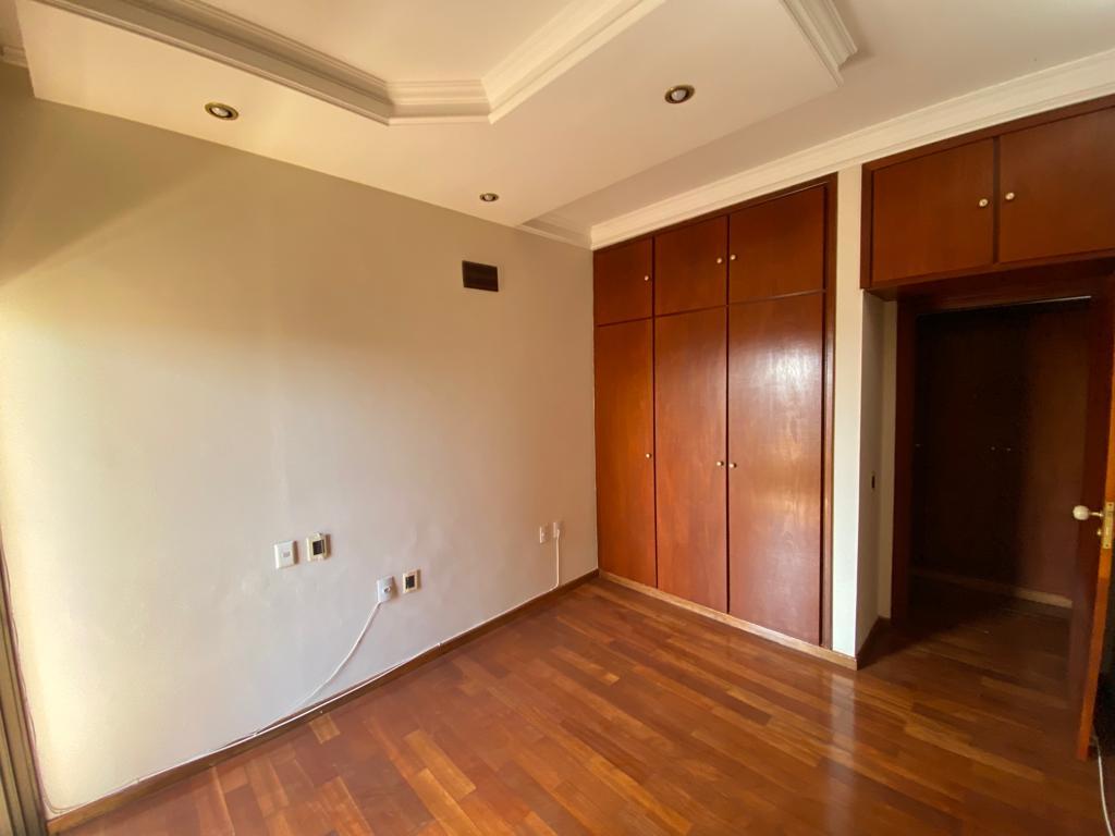 Apartamento à venda com 3 quartos, 185m² - Foto 11