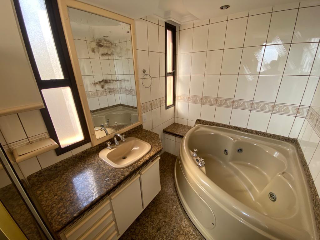 Apartamento à venda com 3 quartos, 185m² - Foto 16