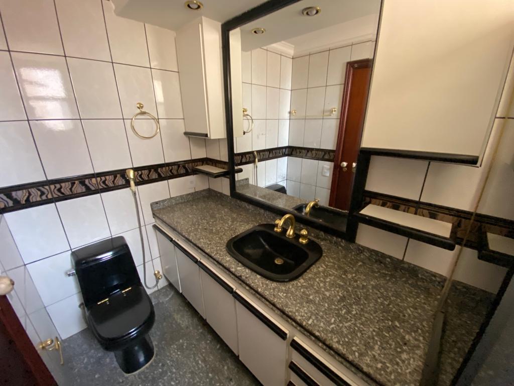 Apartamento à venda com 3 quartos, 185m² - Foto 21