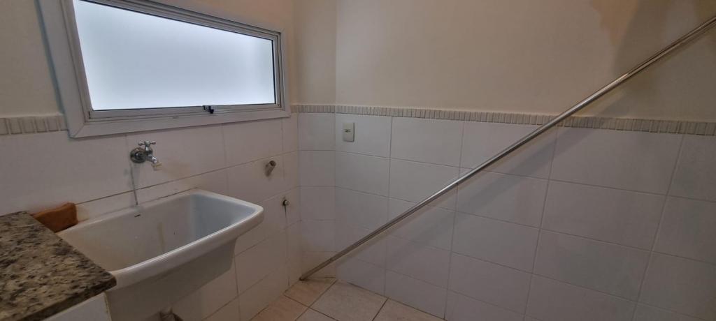 Apartamento à venda com 2 quartos, 70m² - Foto 2