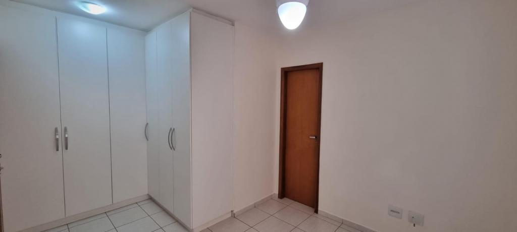 Apartamento à venda com 2 quartos, 70m² - Foto 8