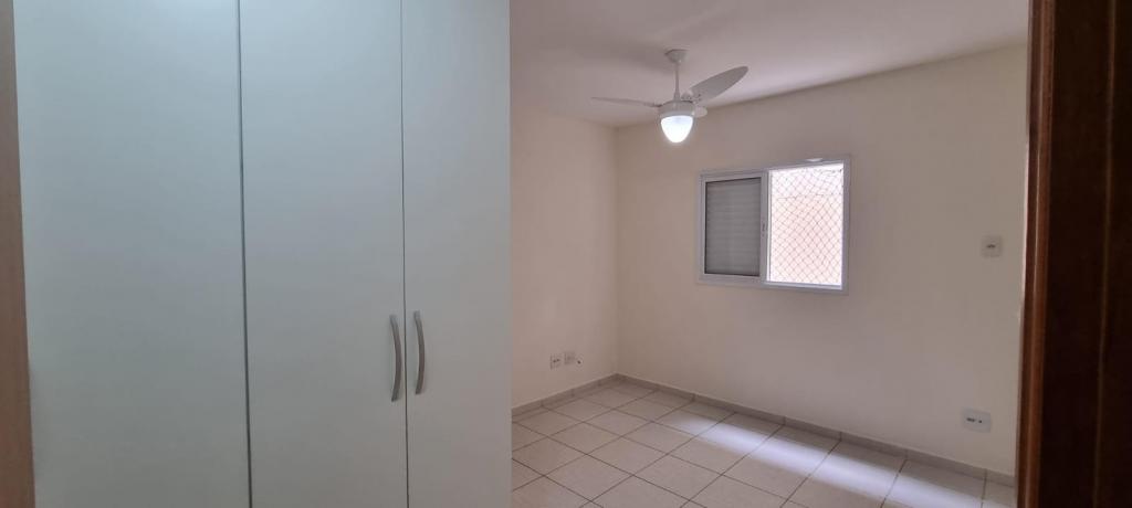 Apartamento à venda com 2 quartos, 70m² - Foto 12