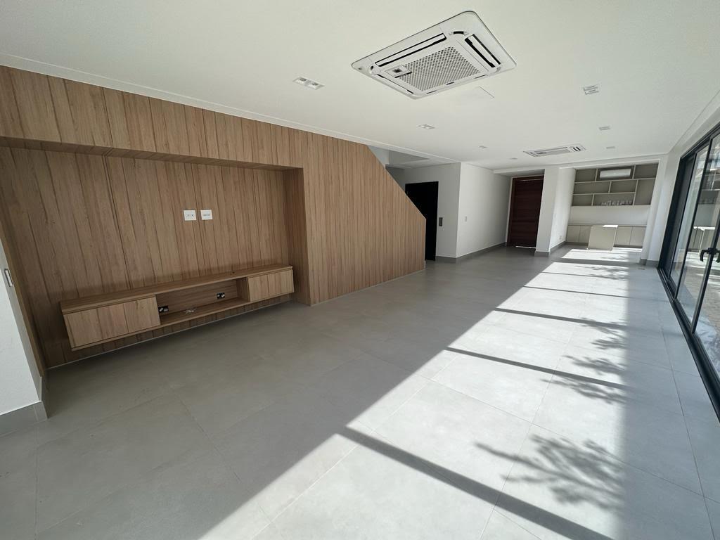 Casa de Condomínio à venda com 4 quartos, 380m² - Foto 8