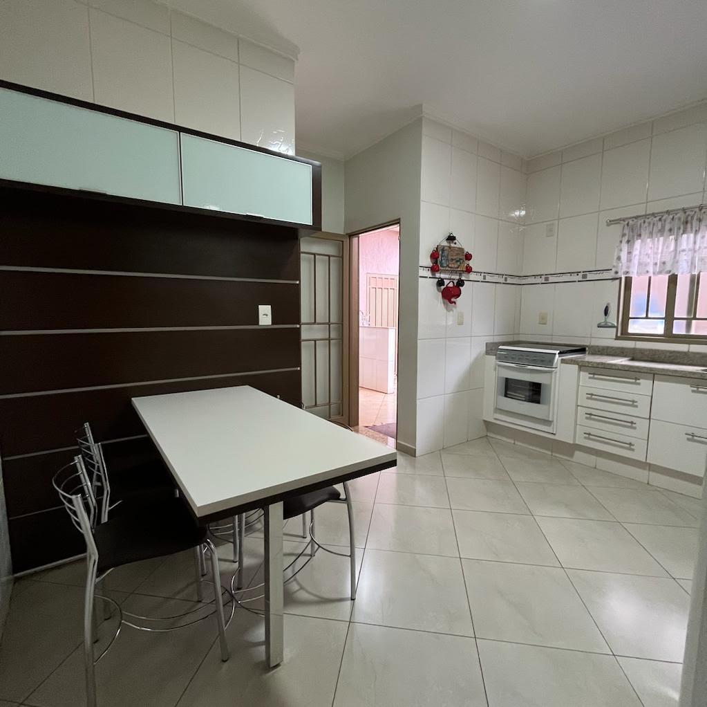 Casa à venda com 4 quartos, 265m² - Foto 20