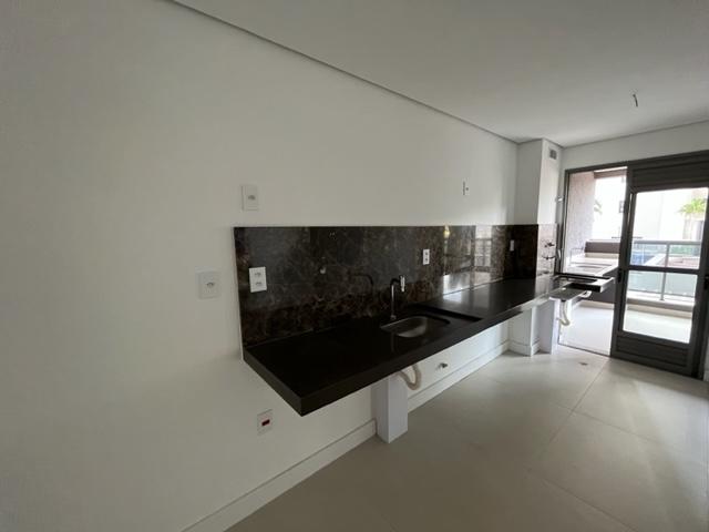 Apartamento à venda com 2 quartos, 82m² - Foto 29