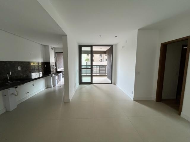 Apartamento à venda com 2 quartos, 82m² - Foto 1